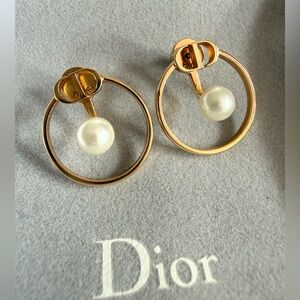 DIOR Women's 30 Montaigne Stud Pearl Earrings NIB